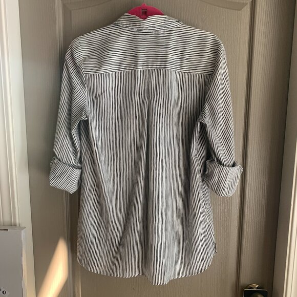 Ellen Tracy Striped Button-Up Shirt Size M – Classic Workwear Staple - Picture 4 of 6